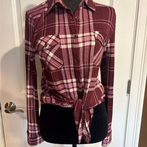 Como Vintage Plaid Button-Down Shirt